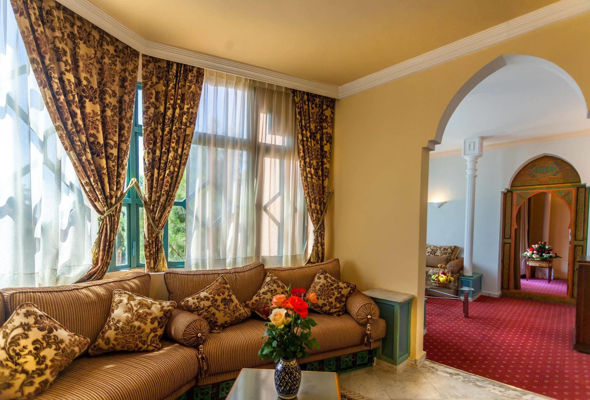 Chems Le Tazarkount Hotel Afourer Buitenkant foto